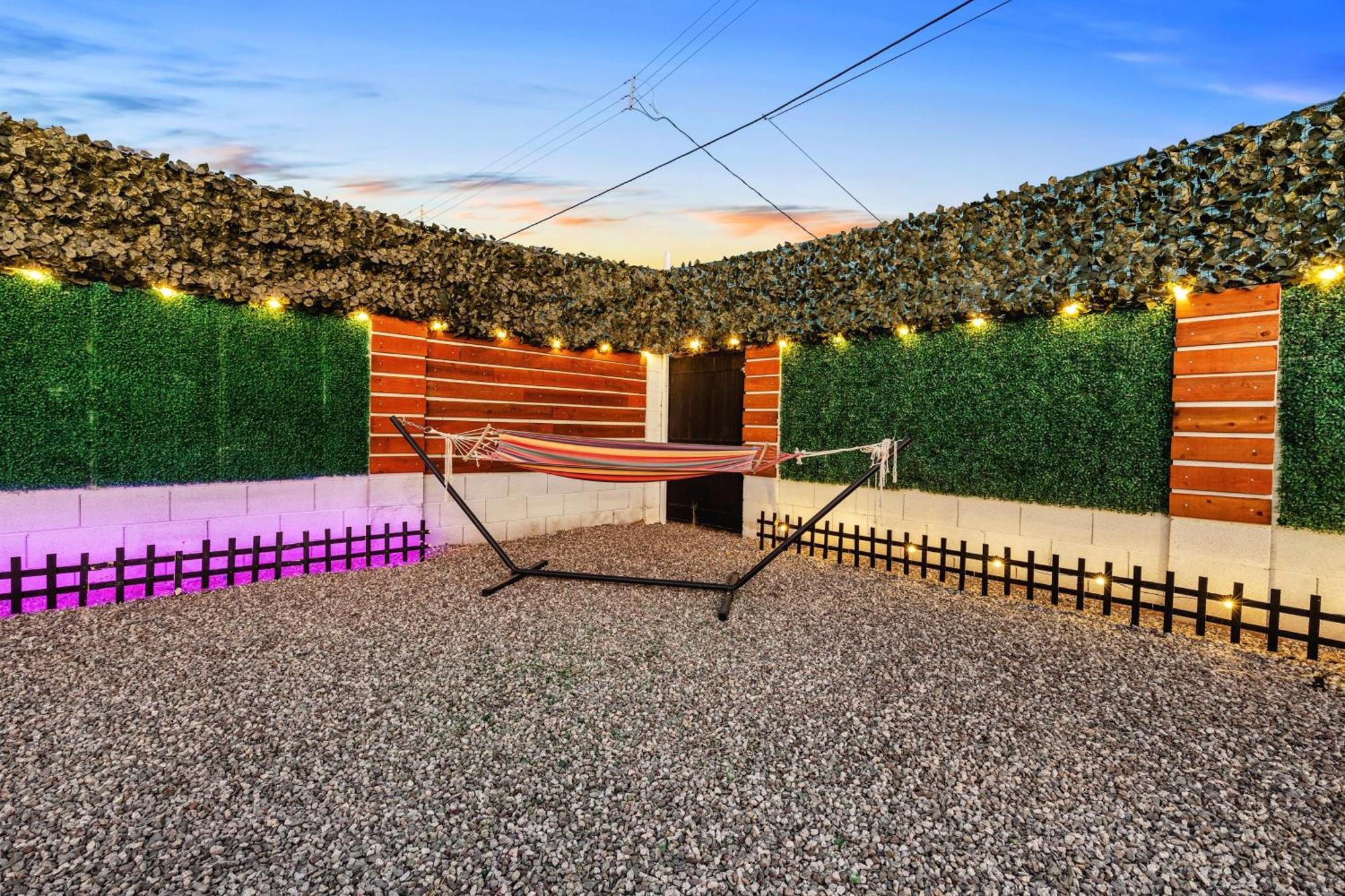 Phoenix Retreat - 2 Bedroom Home With King-Size Bed - 3 Smart Tvs - 10 Min From Airp - Unit A Exterior foto
